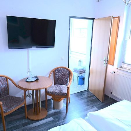 Hotel & Restaurant Am Bodden プットブス エクステリア 写真