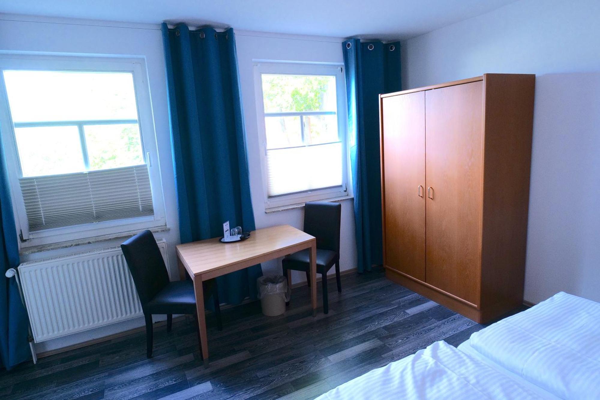 Hotel & Restaurant Am Bodden プットブス エクステリア 写真