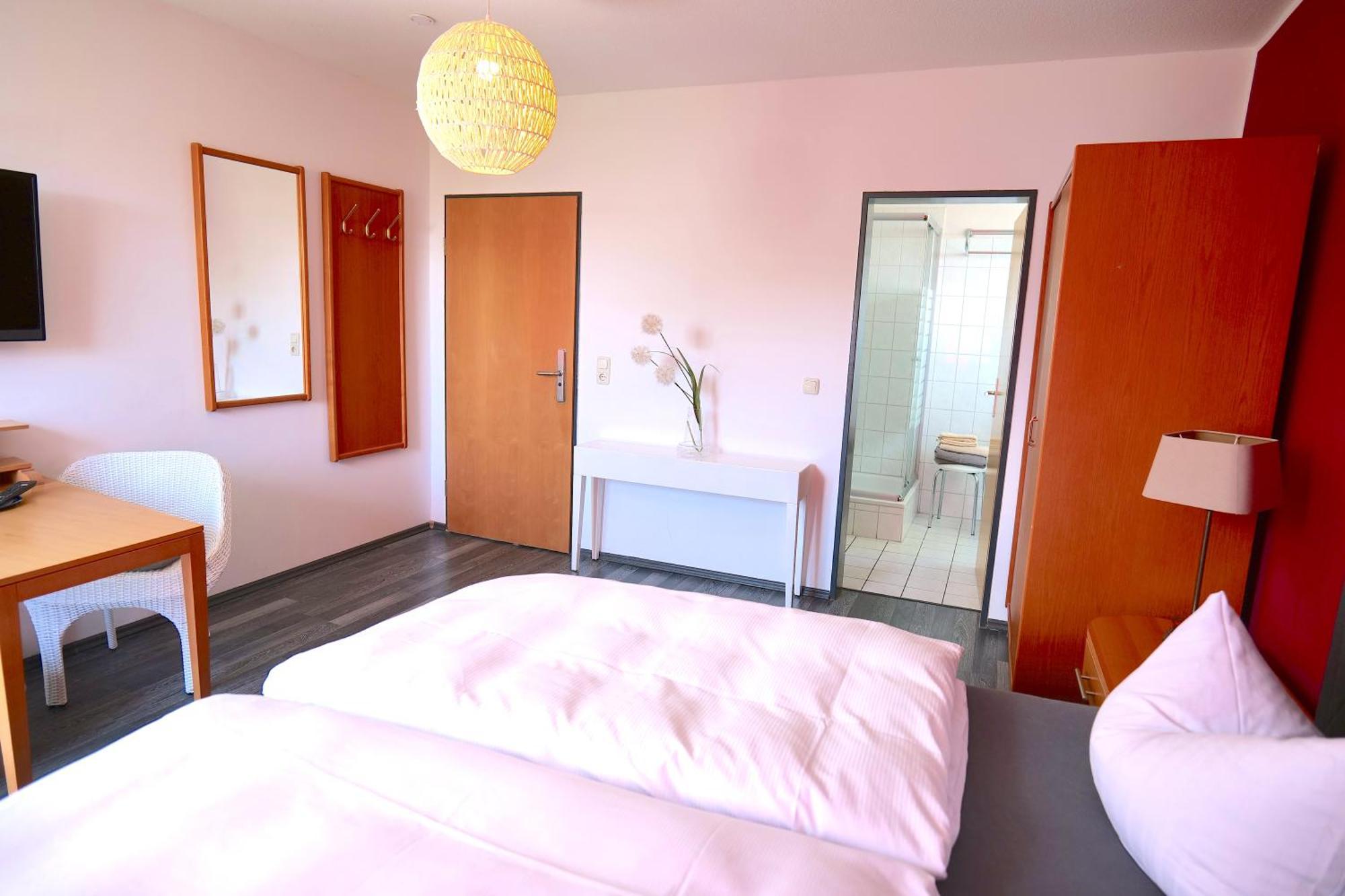 Hotel & Restaurant Am Bodden プットブス エクステリア 写真