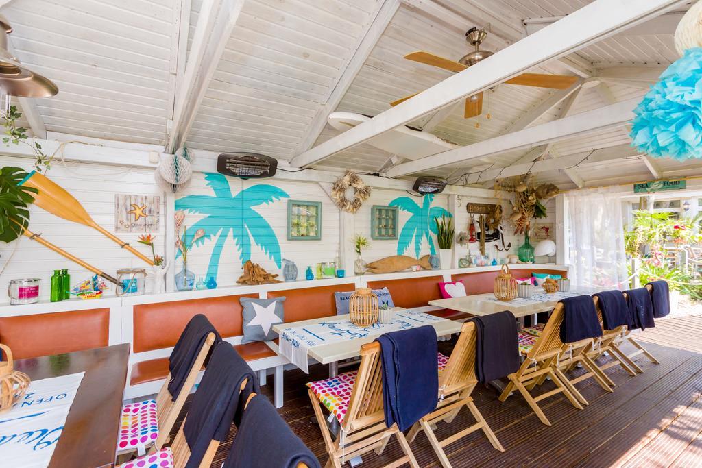 Hotel & Restaurant Am Bodden プットブス エクステリア 写真