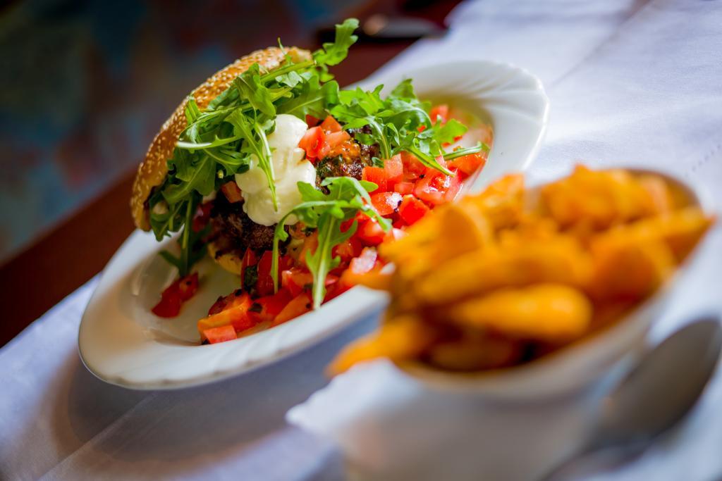 Hotel & Restaurant Am Bodden プットブス エクステリア 写真
