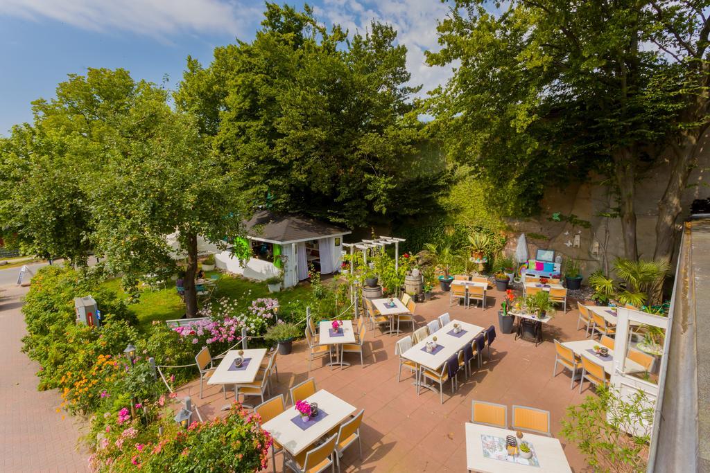 Hotel & Restaurant Am Bodden プットブス エクステリア 写真