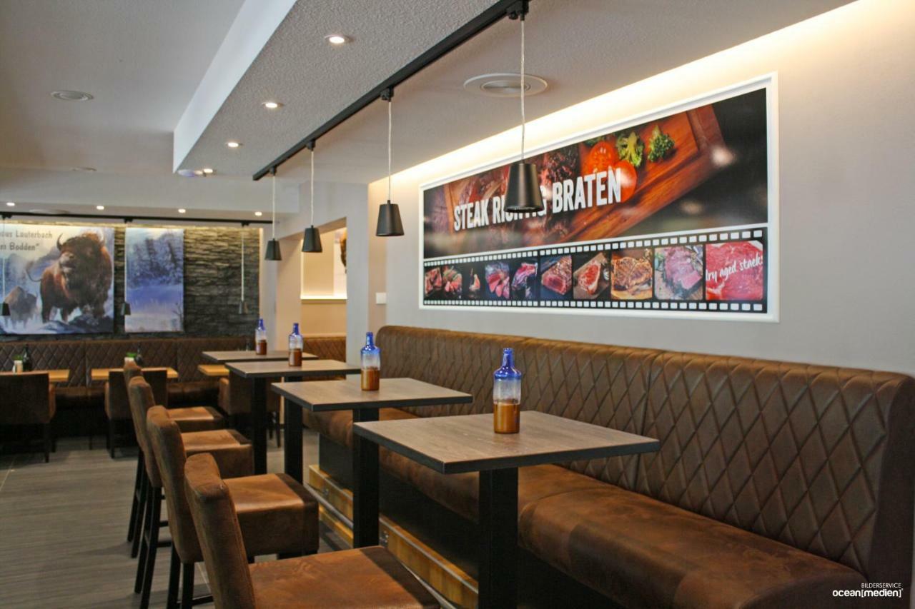 Hotel & Restaurant Am Bodden プットブス エクステリア 写真